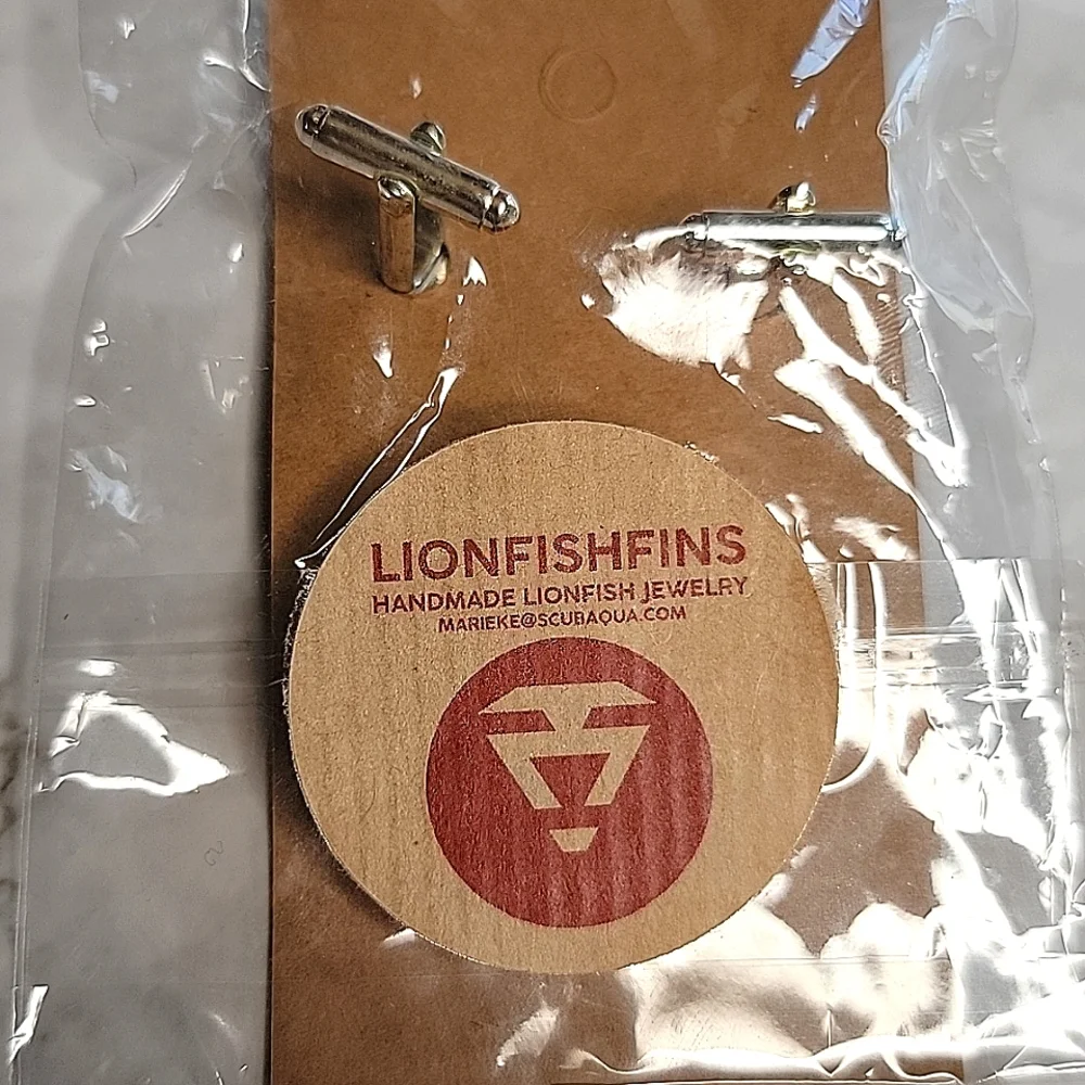 NIB Handmade Lionfish Fin Cufflinks